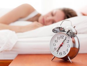 woman-in-bed-8-ways-lose-weight-while-you-sleep